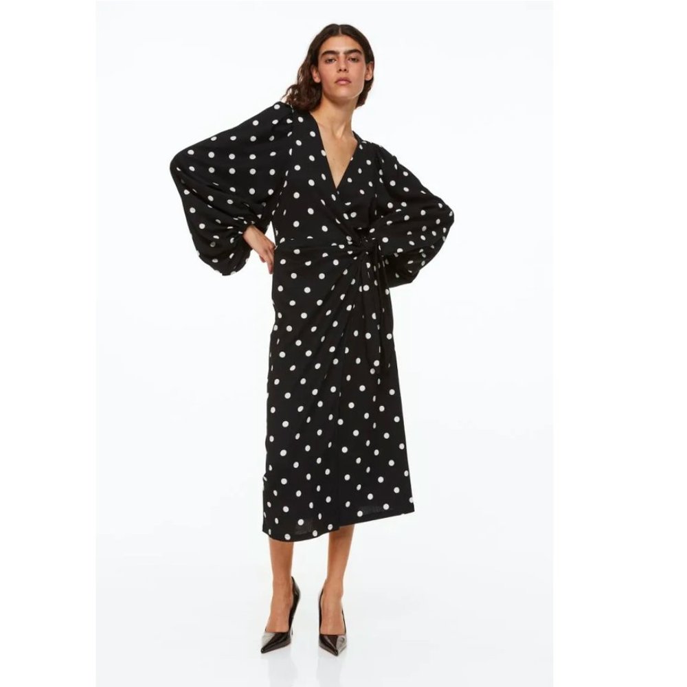 Spotted drama! Polka dot Midi Wrap H&M Dress | Size S